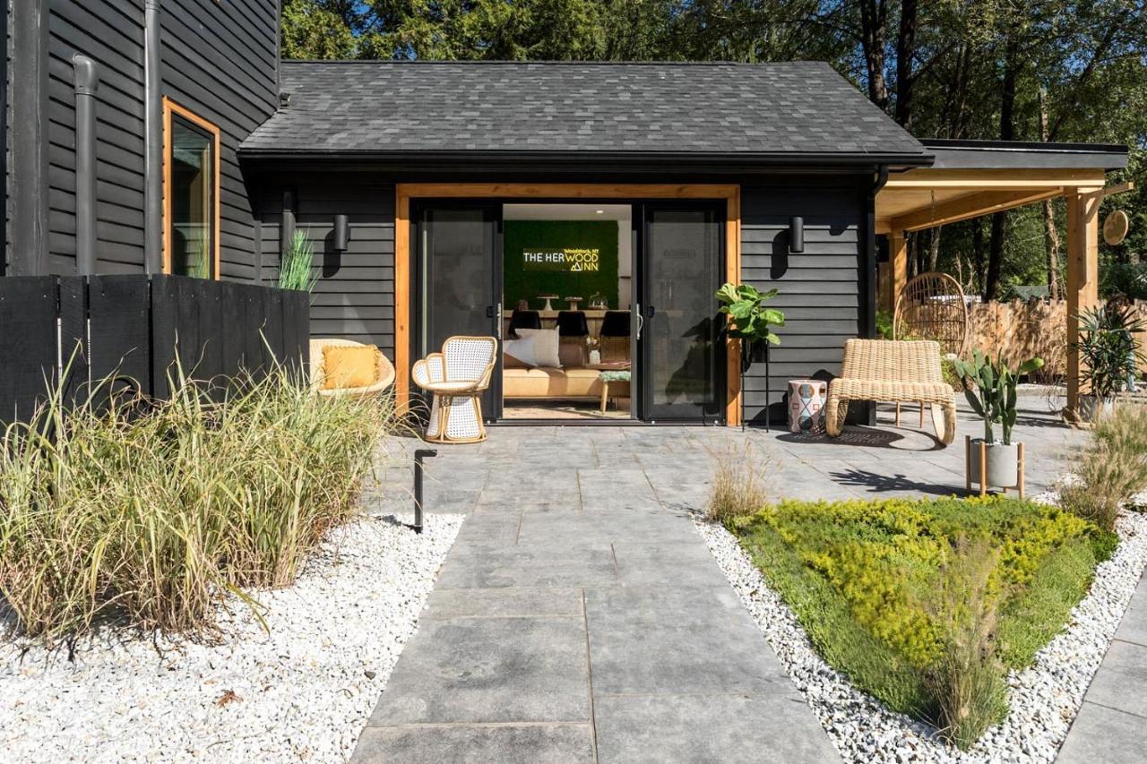 The Herwood Inn Woodstock Bagian luar foto